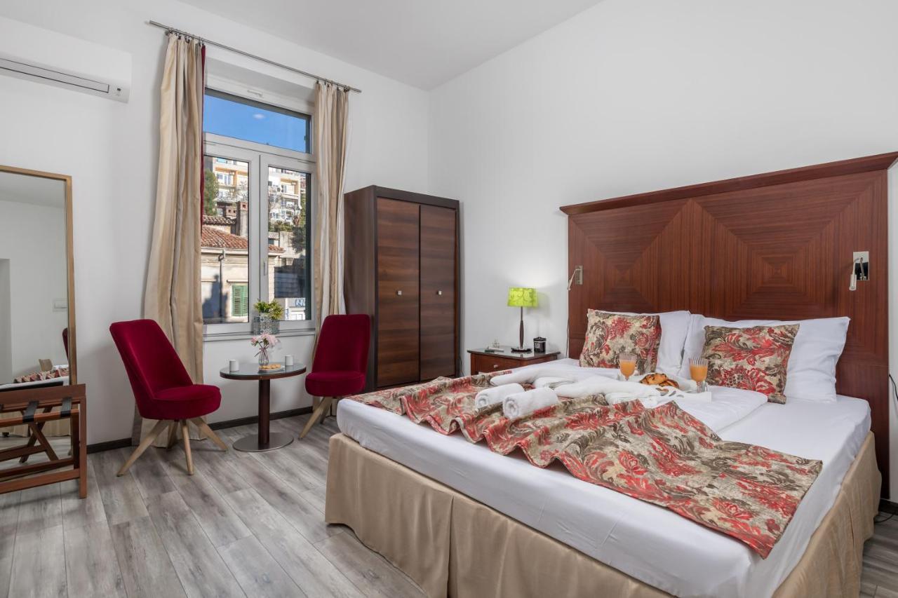 Continentale Apartment Rijeka Bagian luar foto