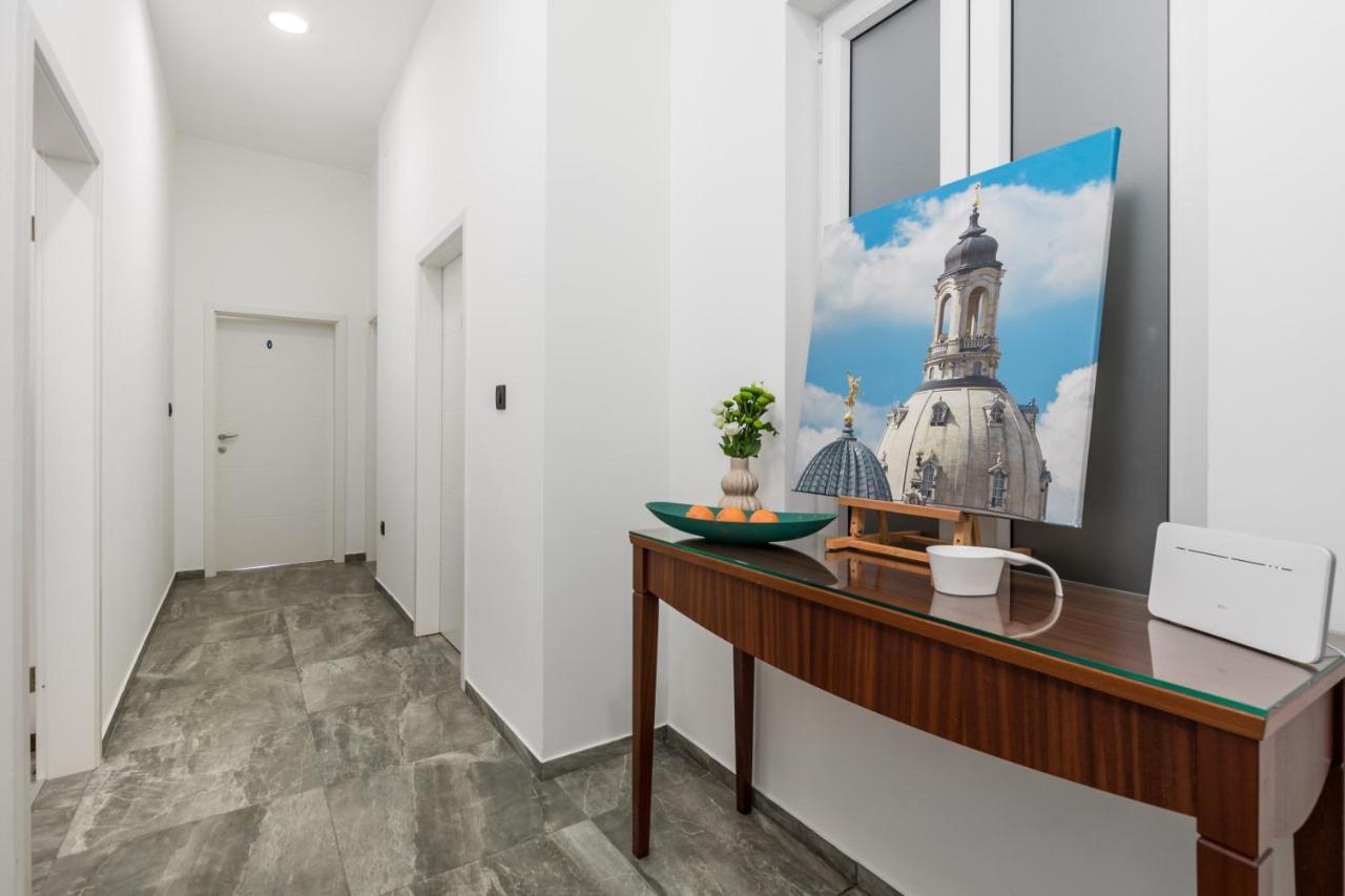 Continentale Apartment Rijeka Bagian luar foto